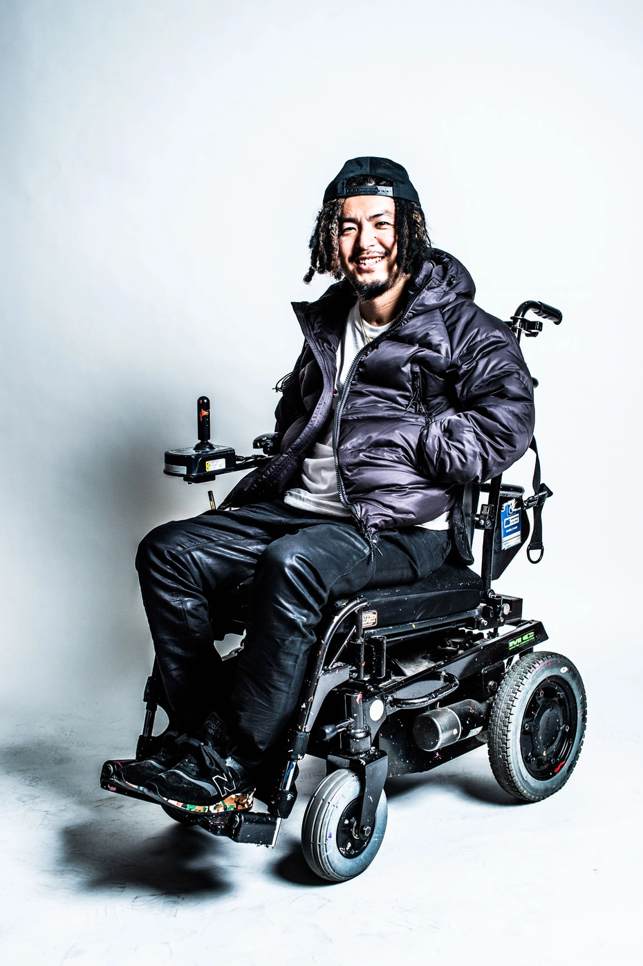 Portret Takayukiego Matsumine na wózku inwalidzkim © Shingo Nomura
